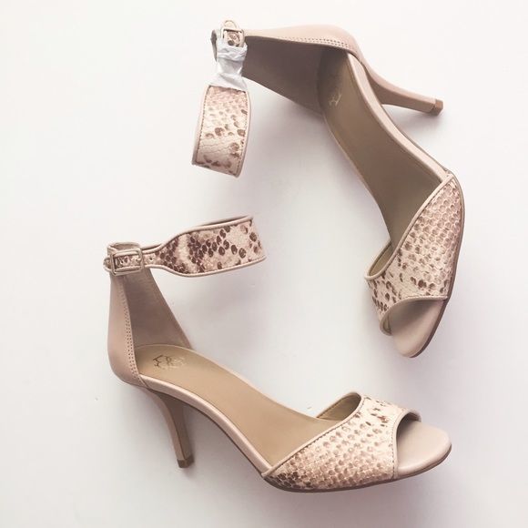 🎀NIB Ann Taylor Heels🎀